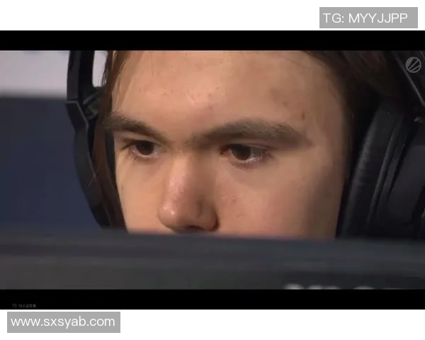 CSGO深度解析：探讨JDG选手在比赛中的个人能力与表现