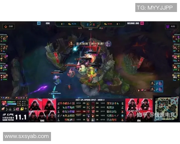 赛后复盘：解析JDG与EDG在比赛中的战术灵活性与应变能力